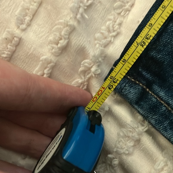 These are American Eagle jeans, size 14, long and high waisted - Picture 8 of 10